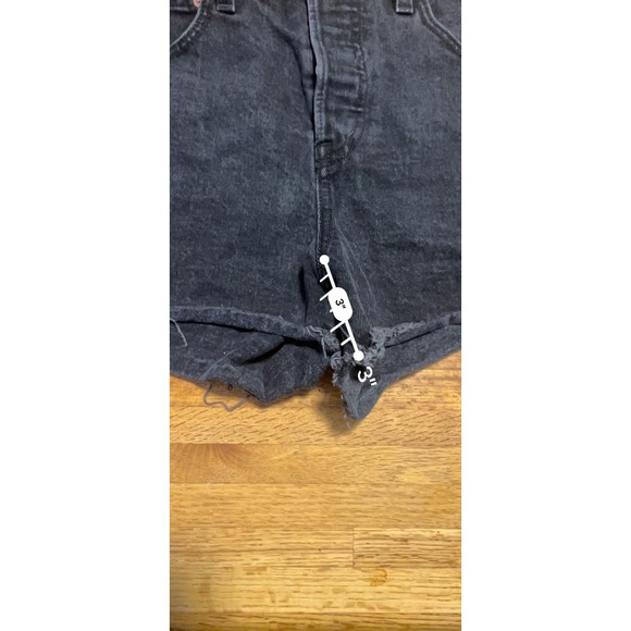 Levi Strauss Women 26 Black Denim Cut Off‎ High Rise Ribcage Button Fly Short - Picture 4 of 8